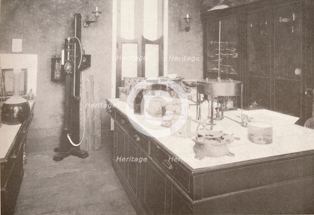 'Examination Laboratory of the Medico-Legal Service', 1914. Artist: Unknown.