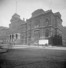 Exposition Building, St. Louis, Mo., between 1884 and 1906. Creator: Unknown