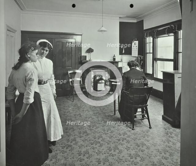 Eye Room, Fulham School Treatment Centre, London, 1914. Artist: Unknown.