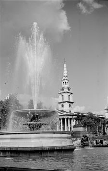 Fountain in Trafalgar Square, London, c1945-c1965. Artist: SW Rawlings
