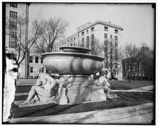 Fountain, USA?, between 1910 and 1920. Creator: Harris & Ewing