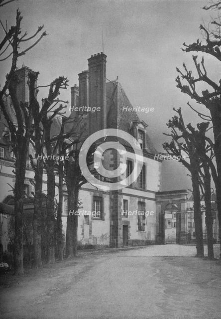 Fountainebleau: one of the corner pavilions built by Henry IV of France, 1925. Artist: Unknown.
