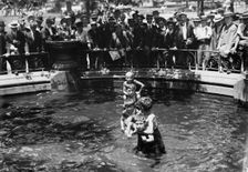 Fountains, Madison Sq. Park on hot day, between c1910 and c1915. Creator: Bain News Service