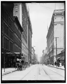 Fourth St., Louisville, Ky., c.between 1900 and 1910. Creator: Unknown