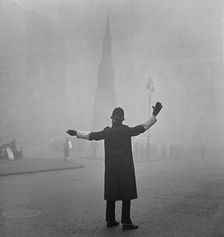 Foggy scene on the Strand, London, c1946-c1959. Artist: John Gay