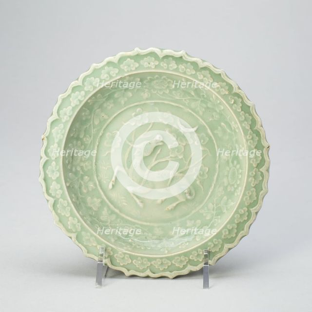 Foliate Dish with Bovine (Xiniu) Gazing at a Crescent Moon, Yuan dynasty (1279-1368), late 13th cent Creator: Unknown.