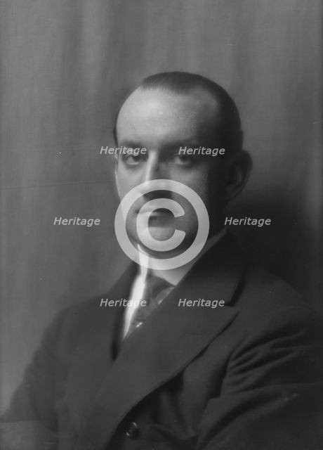 Follis, C.G., Mr., portrait photograph, 1913. Creator: Arnold Genthe.