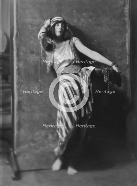 Fontaine, Miss, 1916 Feb. 2. Creator: Arnold Genthe.