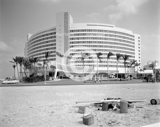 Fontainebleau Hotel, Miami Beach, Florida, 1955. Creator: Gottscho-Schleisner, Inc.