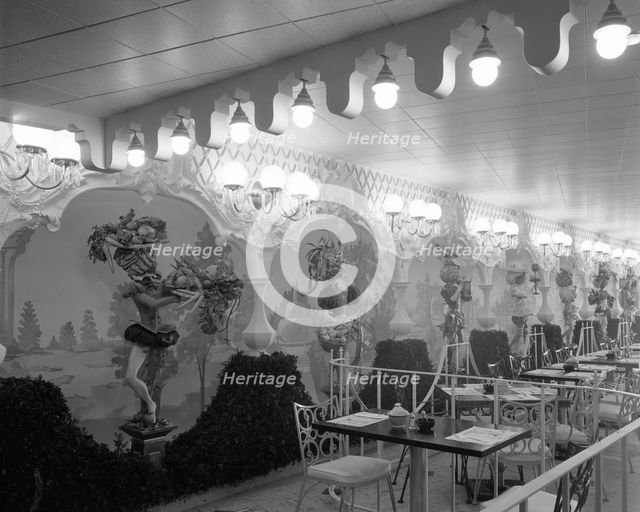 Fontainebleau Hotel, Miami Beach, Florida, 1955. Creator: Gottscho-Schleisner, Inc.