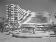 Fontainebleau Hotel, Miami Beach, Florida, 1955. Creators: Gottscho-Schleisner, Inc, Morris Lapidus