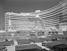 Fontainebleau Hotel, Miami Beach, Florida, 1955. Creators: Gottscho-Schleisner, Inc, Morris Lapidus