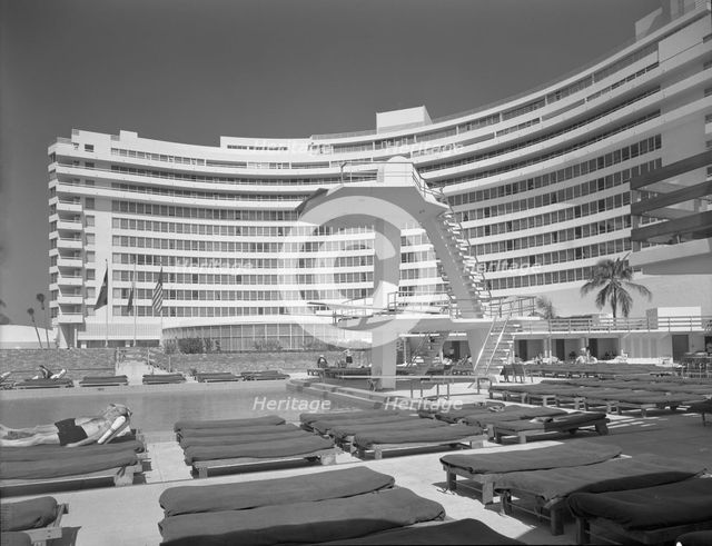Fontainebleau Hotel, Miami Beach, Florida, 1955. Creators: Gottscho-Schleisner, Inc, Morris Lapidus.