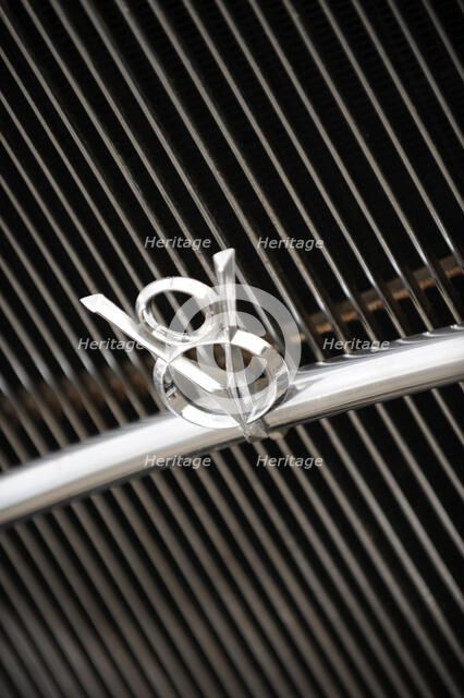 Ford 18 Deluxe Roadster 1932. Artist: Simon Clay.