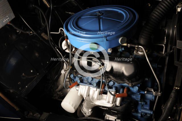 Ford 18 Deluxe Roadster 1932. Artist: Simon Clay.