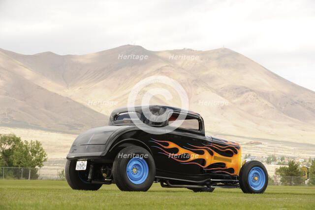 Ford Coupe Custom 1934. Artist: Simon Clay.