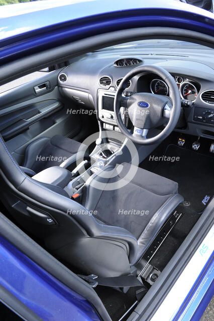 Ford Focus RS 2009. Artist: Simon Clay.