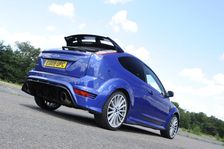 Ford Focus RS 2009. Artist: Simon Clay