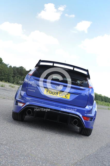 Ford Focus RS 2009. Artist: Simon Clay.