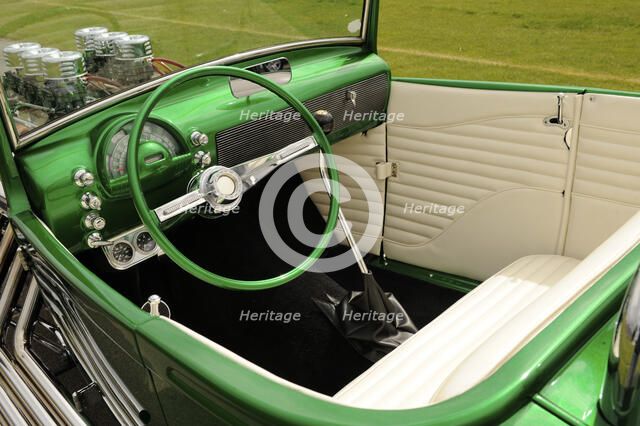 Ford Roadster Custom 1929. Artist: Simon Clay.