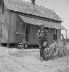 Former tenant farmer on a large cotton farm, Bell County, Texas, 1937. Creator: Dorothea Lange