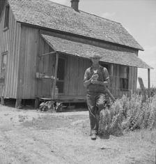 Former tenant farmer on a large cotton farm, Bell County, Texas, 1937. Creator: Dorothea Lange