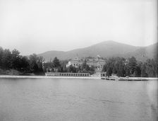 Fort William Henry Hotel, Lake George, N.Y., between 1900 and 1910. Creator: Unknown