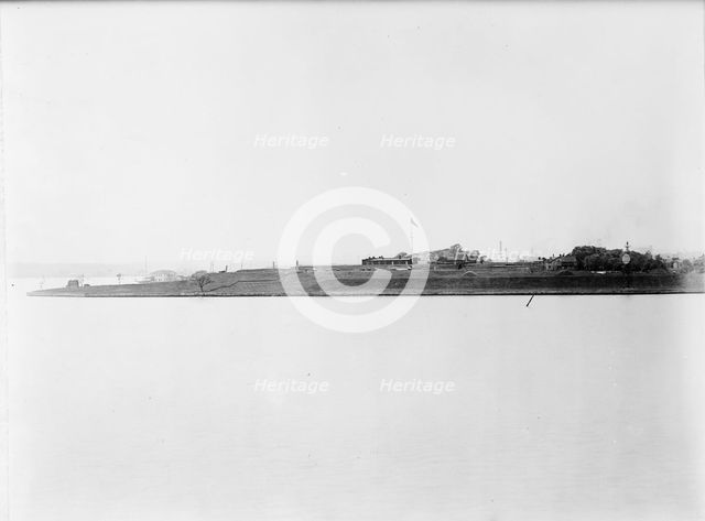 Fort McHenry, 1914. Creator: Harris & Ewing.