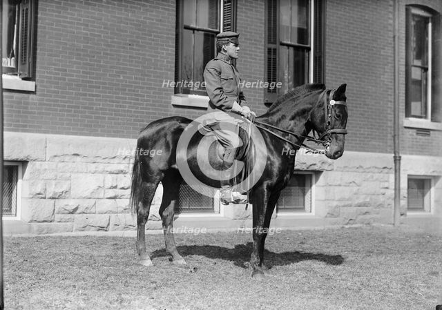Fort Myer - 2nd Lt. William H. Shepherd, U.S.A., 3rd Field Art. on 'Flash', 1911. Creator: Harris & Ewing.