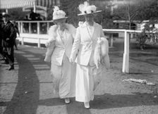 Foster, Mrs. John W., at Horse Show, L., with Daughter, Mrs. Robert Lansing, 1916. Creator: Harris & Ewing