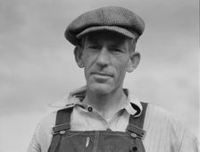 Father of landless sharecropper family, Macon County, Georgia, 1937. Creator: Dorothea Lange