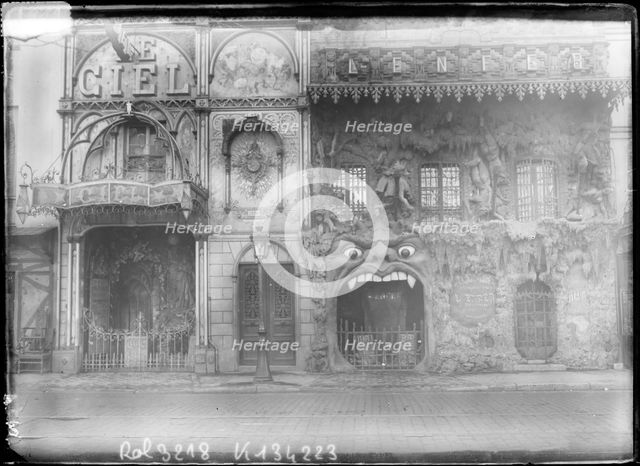 Facade of the cabarets "Le Ciel" and "L'Enfer", Boulevard de Clichy, 1909. Creator: Agence Rol (1904-1937).