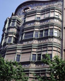 Façade of the Comalat house, designed by Salvador Valeri i Pupurull