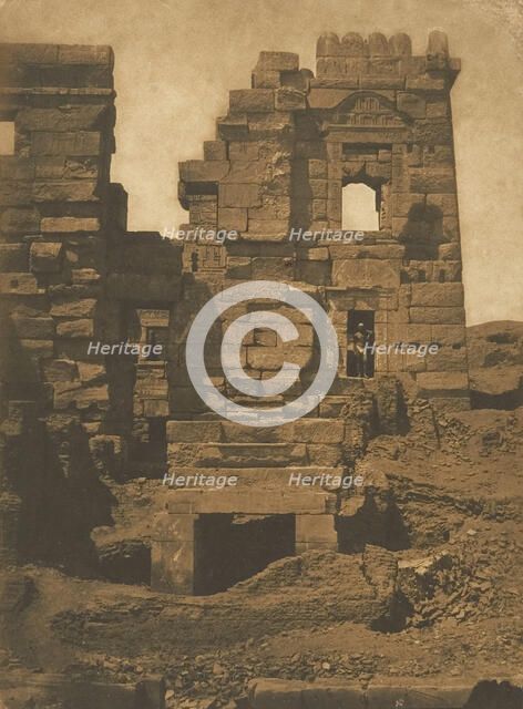 Façade latérale du Gynecée de Rhamsès-Meiamoun, Palais de Médinet-Habou, à Thèbes, 1849-50. Creator: Maxime du Camp.