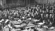 'Face a L'agresseur, La séance historique du 3 aout 1914 a la Chambre des Communes 1914. Creator: Samuel Begg