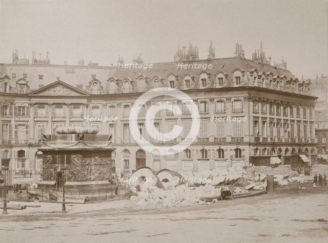 Fallen column, Place Vendome, Paris, 1871. Artist: Anon