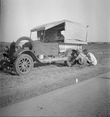 Family between Dallas and Austin, Texas, 1936. Creator: Dorothea Lange