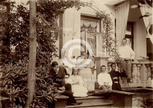 Family P.N. Konovalov during a holiday at the dacha (in Tarakanovo), 1890. Creator: Unknown.