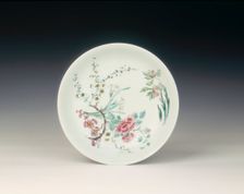 Famille verte/rose plate, Qing dynasty, Yongzheng period, China, 1723-1735. Creator: Unknown