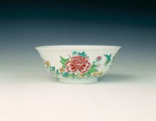 Famille rose bowl with peonies and daisies, Qing dynasty, Yongzheng period, China, 1723-1735