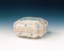 Famille rose seal paste box with landscape, late Qianlong period, Qing dynasty, China, 1775-1795. Creator: Unknown