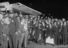 Fans outside the Polo Grounds, NY, 1913. Creator: Bain News Service