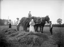Farm labourers, Warden Hill, Northamptonshire, 1902. Artist: A Newton