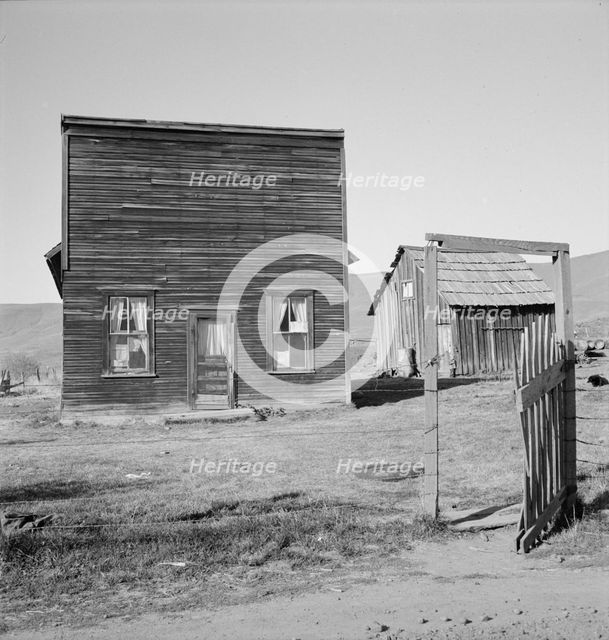 Farmer saloon and stagecoach tavern which is the temporary..., Gem County, Idaho, 1939. Creator: Dorothea Lange.