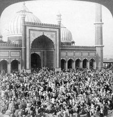 Fast Day within the Jumma Musjid, Delhi, India, 1903.Artist: Underwood & Underwood