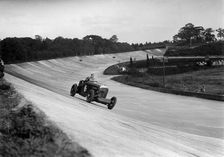 FE Elgood driving a Bentley at the MCC Members Meeting, Brooklands, 10 September 1938. Artist: Bill Brunell