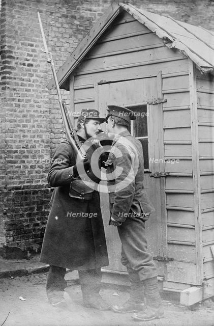 Feu, s'il vous plait, British & French at E´taples, between 1914 and c1915. Creator: Bain News Service.