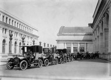 Federal Taxicab - Cabs at Union Station, 1914. Creator: Harris & Ewing