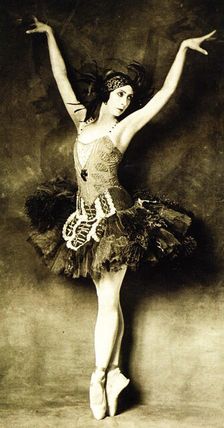 Felia Doubrovska, Russian ballet dancer and teacher, 20th century. Artist: Anon