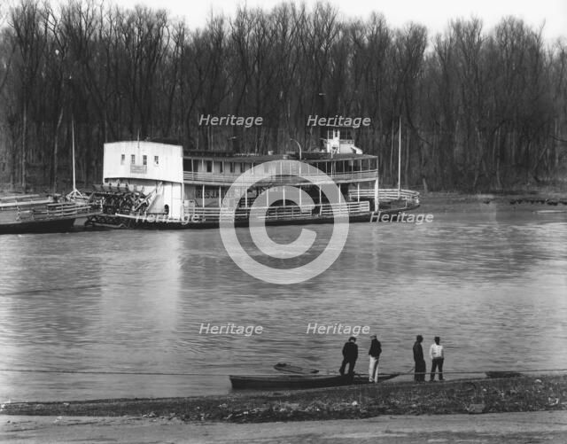 Ferry and river men, Vicksburg, Mississippi, 1936. Creator: Walker Evans.